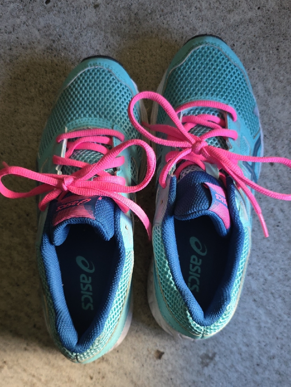 Asics Sneakers Kids Aqua Mesh Running Shoes with Hot Pink Laces - Kids 4.5 Nwot